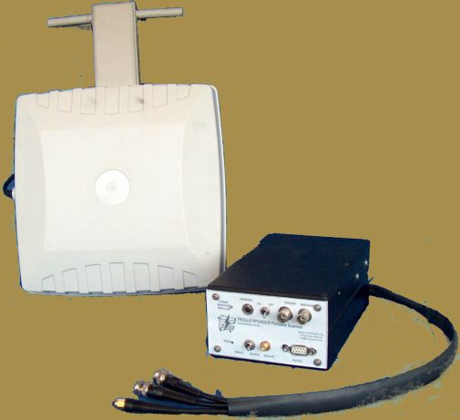 Portable monostatic UHF reader